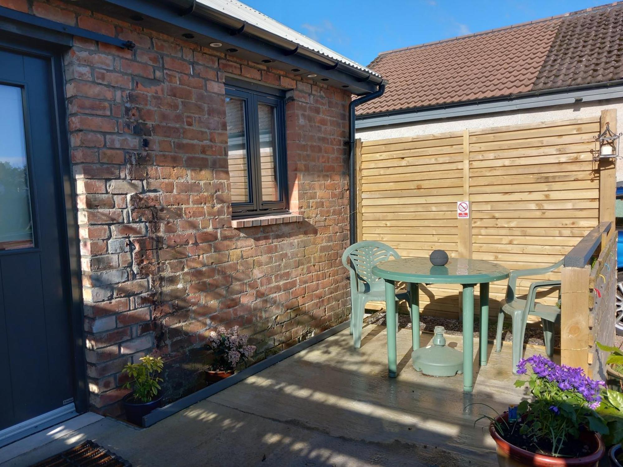 The Coo Shed Apartment Inverness Exterior photo